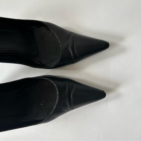 Gucci Vintage Black Pointed Toe Pumps - Picture 5 of 9